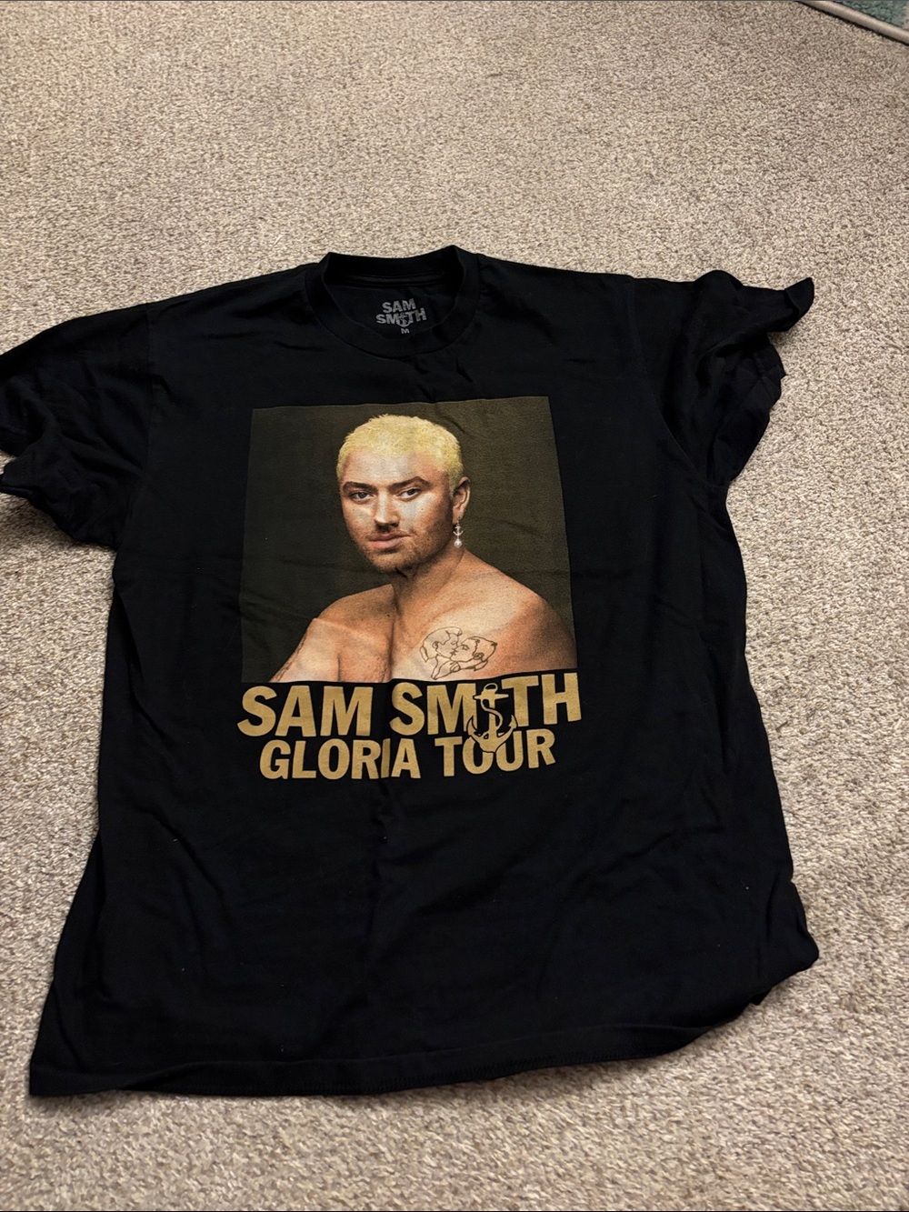 SMITH Black Graphic 'Gloria Tour' Shirt with Gold Print